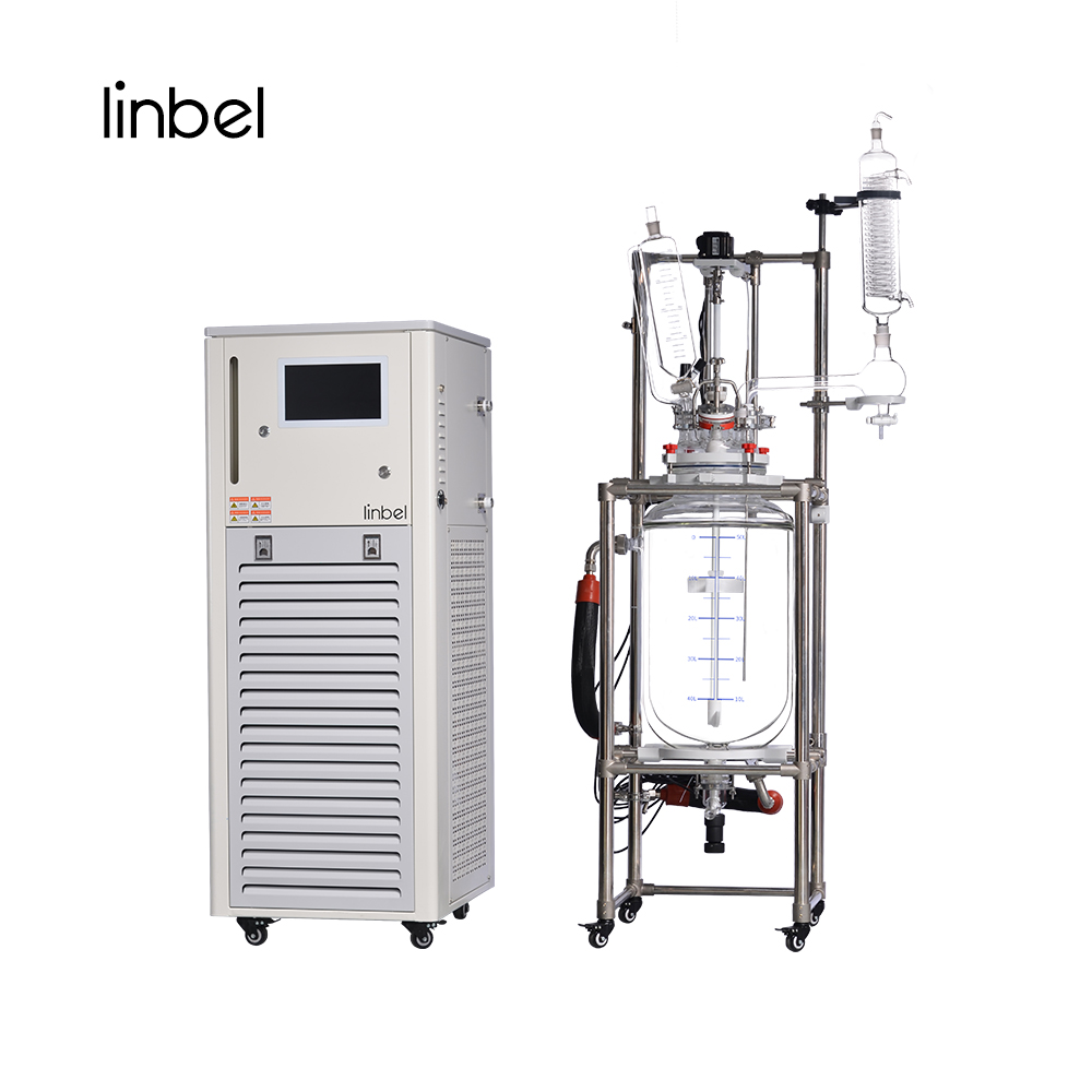 High and low temperature integrated reaction equipment