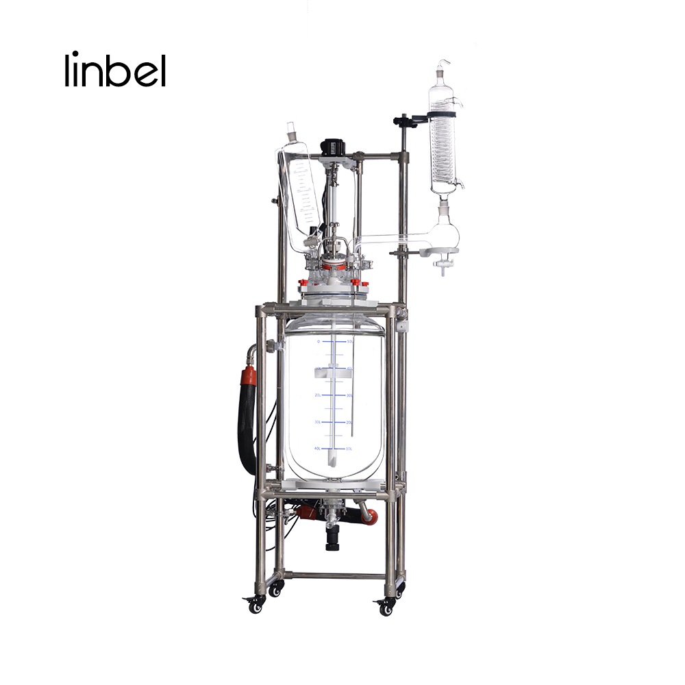 High and low temperature integrated reaction equipment