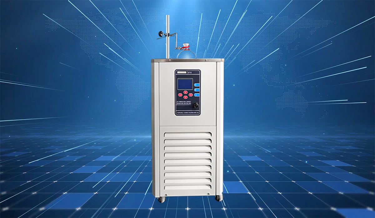 What are the applications of thermostatic water bath